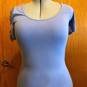 Periwinkle Tee with Lacy Sleeves - Size Medium